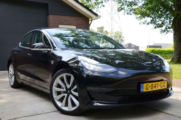 Tesla Model 3 Long Range AWD 258 kW image number 2