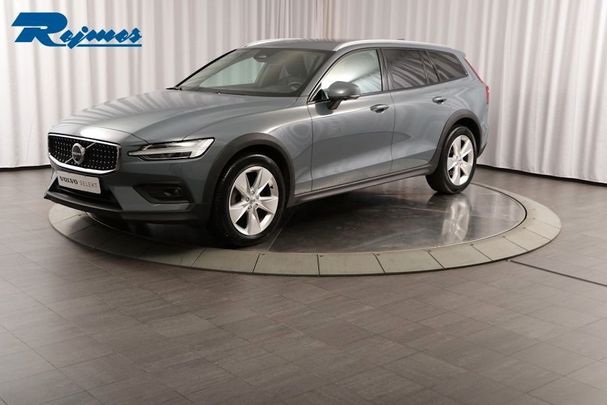 Volvo V60 Cross Country AWD B4 146 kW image number 1