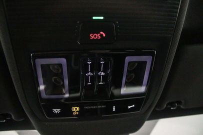 Car image 35