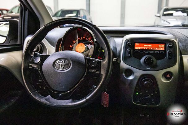 Toyota Aygo X 53 kW image number 12