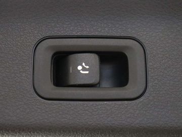 Car image 36