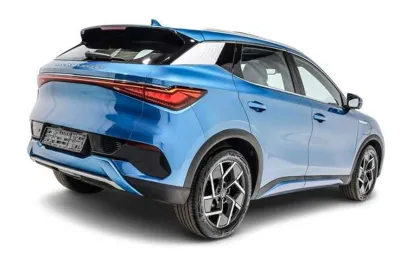Car image 4
