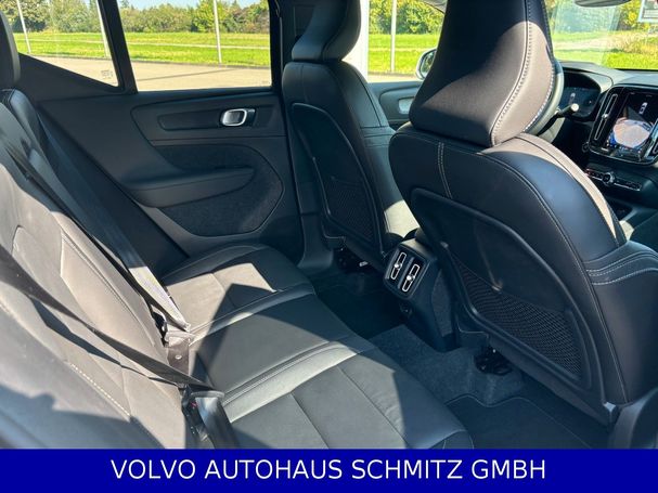 Volvo XC40 B3 Core 120 kW image number 8