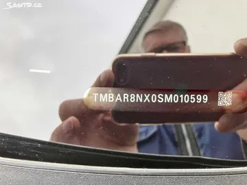 Car image 35