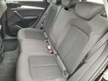 Car image 29