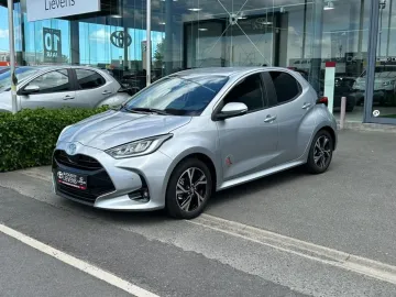 Car image 24