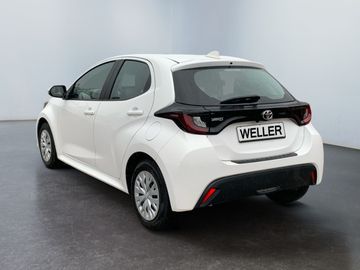 Car image 5