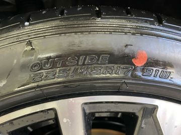Car image 27