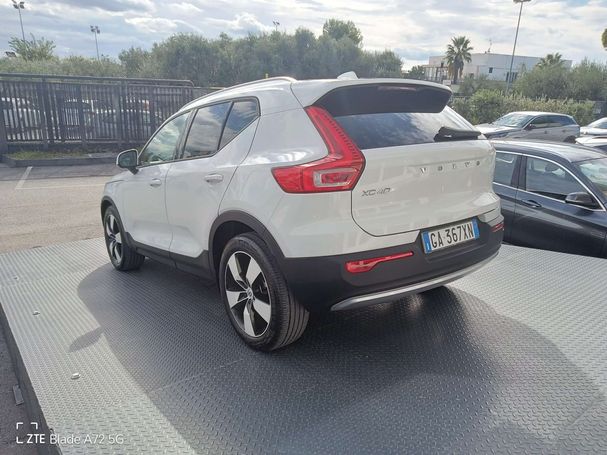 Volvo XC40 D3 Geartronic Momentum 110 kW image number 5