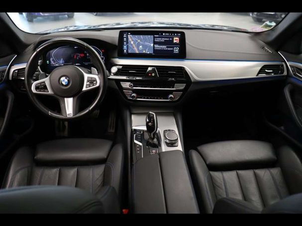 BMW 530 Touring xDrive 137 kW image number 11