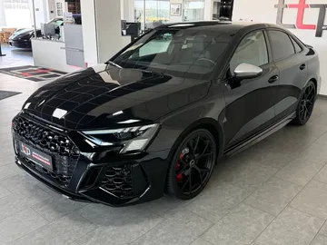 Car image 30