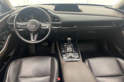 Car image 14