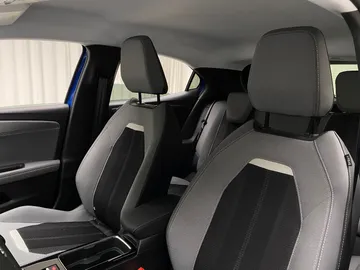 Car image 49