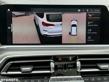 Car image 40