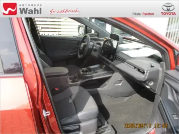 Car image 23