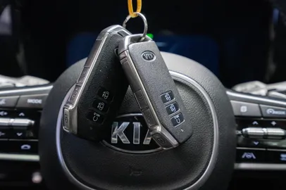 Car image 27
