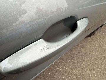 Car image 33