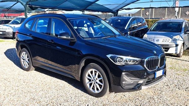 BMW X1 sDrive18d Advantage 110 kW image number 3