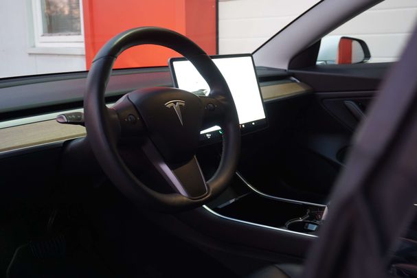 Tesla Model 3 Long Range AWD 340 kW image number 6