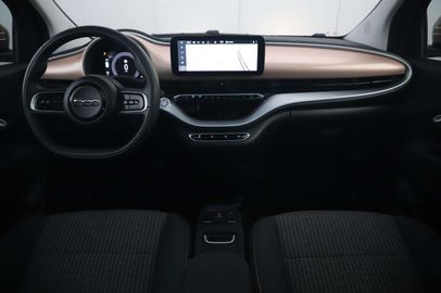 Car image 14