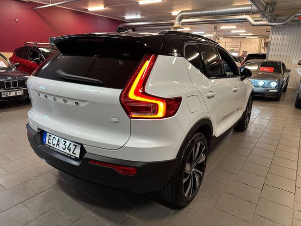 Volvo XC40 R Recharge T4 Design 155 kW image number 4