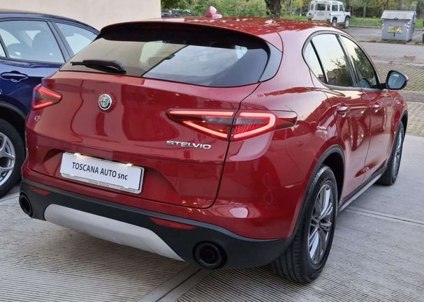 Alfa Romeo Stelvio 2.2 Q4 140 kW image number 3