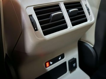 Car image 38