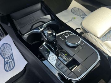 Car image 36