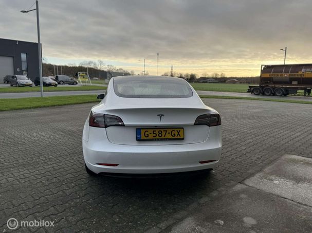 Tesla Model 3 60 Standard Range Plus 175 kW image number 3