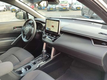 Car image 9