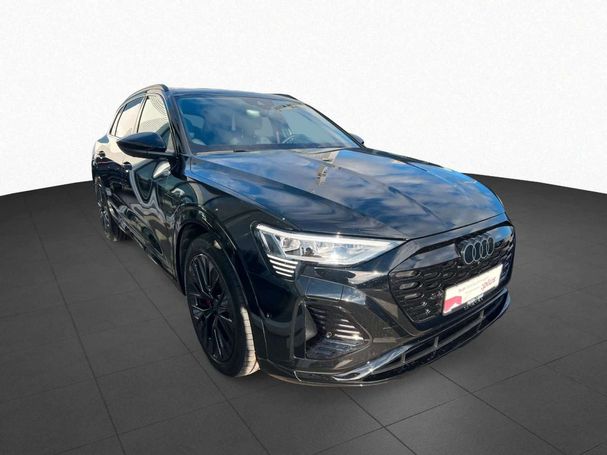 Audi Q8 55 e-tron S-line 300 kW image number 3