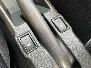 Car image 36