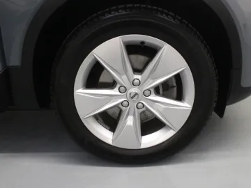 Car image 31