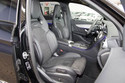 Car image 30