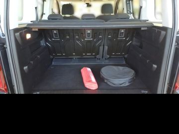 Car image 27