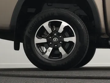 Car image 48
