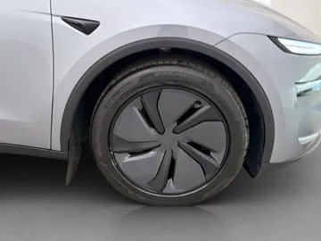 Car image 36
