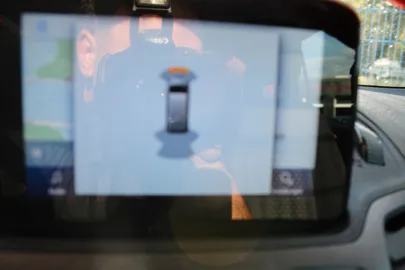 Car image 35