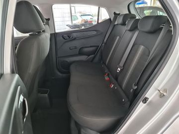 Car image 17