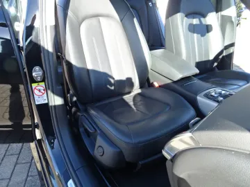 Car image 29