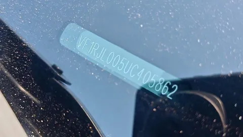 Car image 30