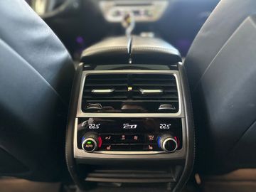 Car image 39