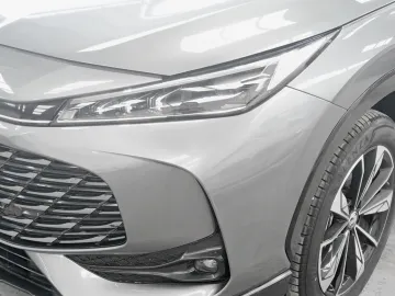 Car image 25