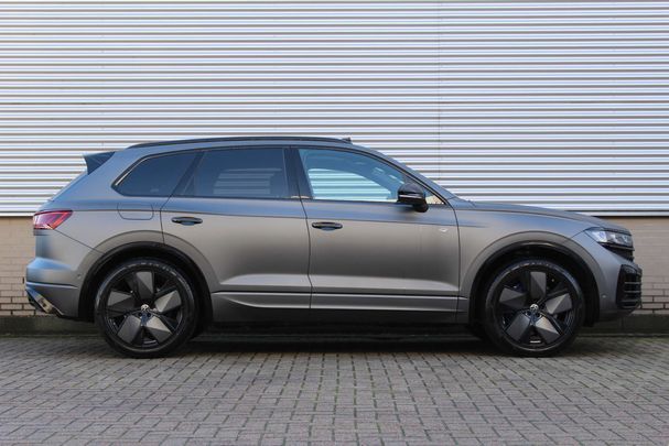 Volkswagen Touareg R 3.0 TSI eHybrid 4Motion 340 kW image number 2