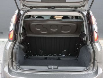 Car image 11