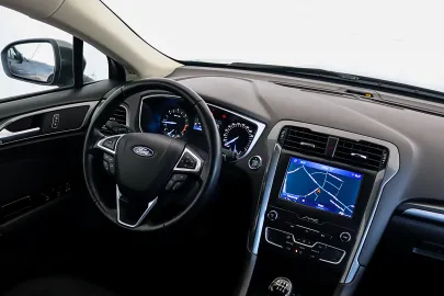 Car image 32