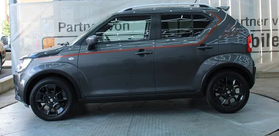 Car image 3
