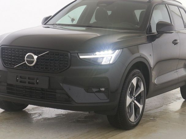 Volvo XC40 B3 Plus Dark 120 kW image number 8