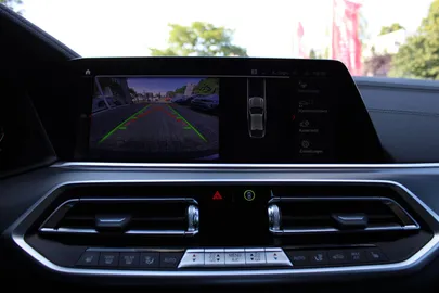 Car image 27