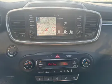 Car image 36
